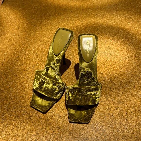 Saint Laurent Heels - Picture 1 of 5